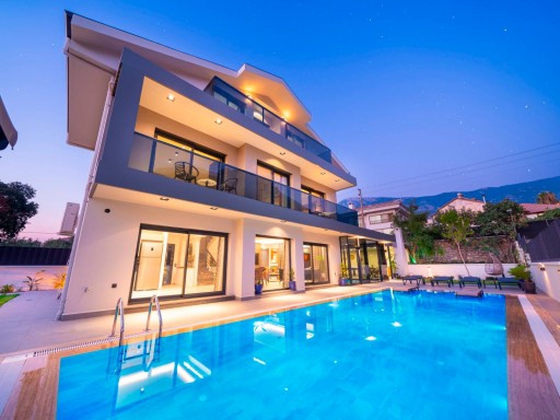Villa AZUREA
