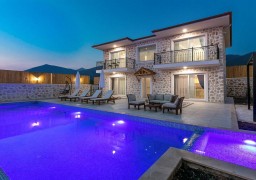 Villa Aerona