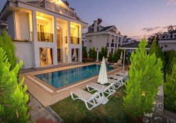 Villa Silver Yunus Villa Silver Yunus